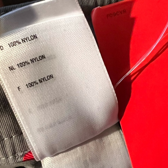 The North Face NEW Paramount Peak Convertible Hiking Pants Size 10 - Picture 15 of 16